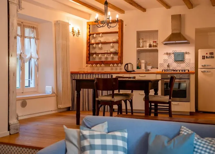 Loving Loppia - Lavanda דירה